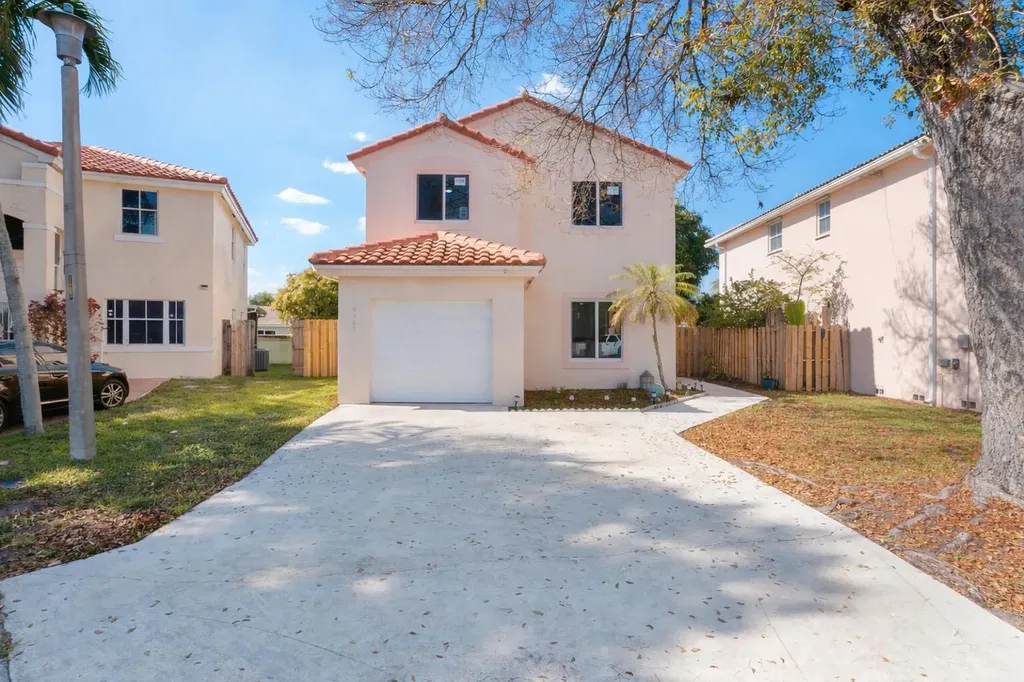 6363 Seagrape Circle Margate FL 33063