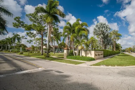 707 Sunny Pine Way Greenacres FL 33415