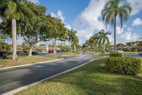 707 Sunny Pine Way Greenacres FL 33415