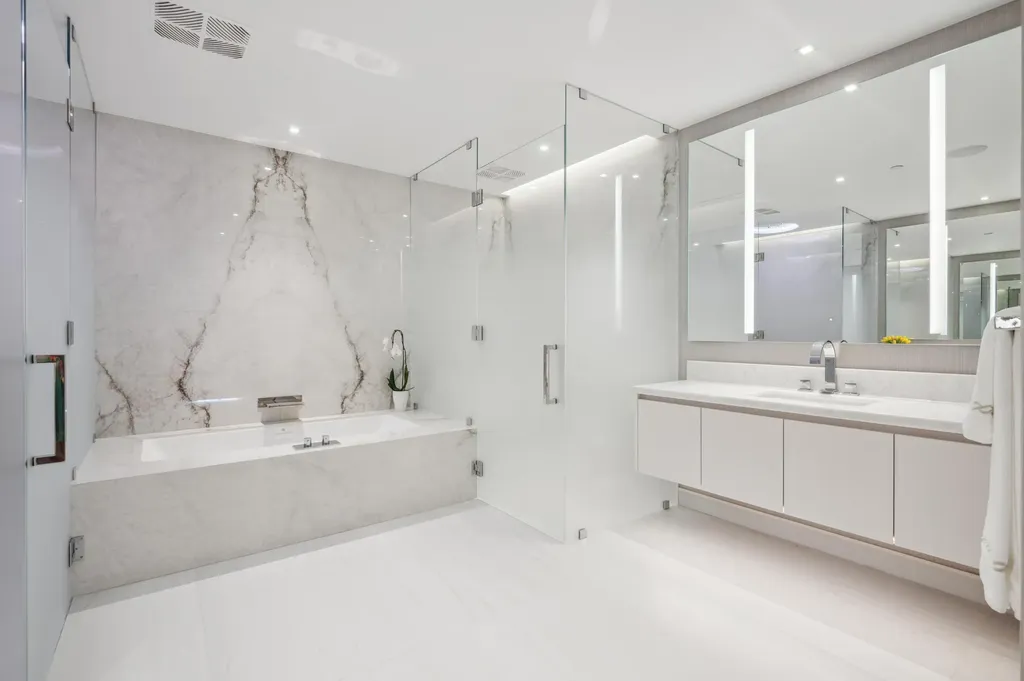 2241 SE 17th Street Fort Lauderdale FL 33316