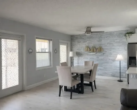 210 Salisbury I West Palm Beach FL 33417