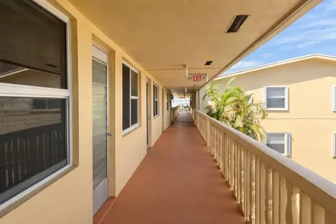 210 Salisbury I West Palm Beach FL 33417