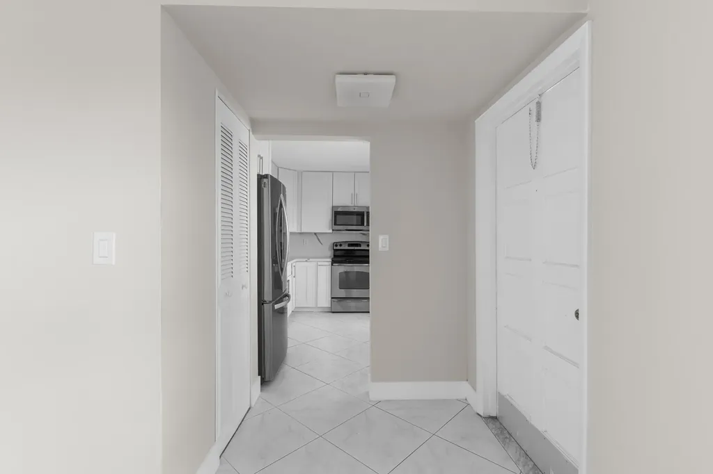 4141 NW 44th Avenue Lauderdale Lakes FL 33319