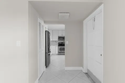 4141 NW 44th Avenue Lauderdale Lakes FL 33319