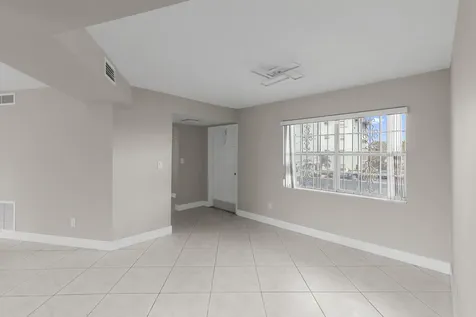 4141 NW 44th Avenue Lauderdale Lakes FL 33319