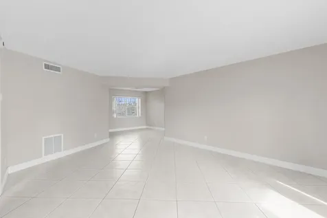 4141 NW 44th Avenue Lauderdale Lakes FL 33319