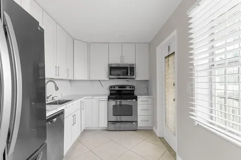 4141 NW 44th Avenue Lauderdale Lakes FL 33319