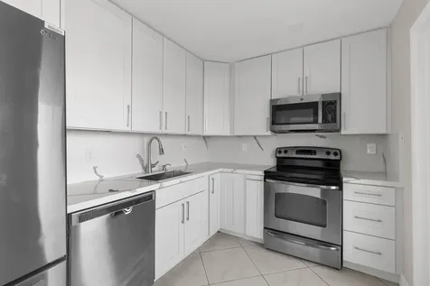 4141 NW 44th Avenue Lauderdale Lakes FL 33319
