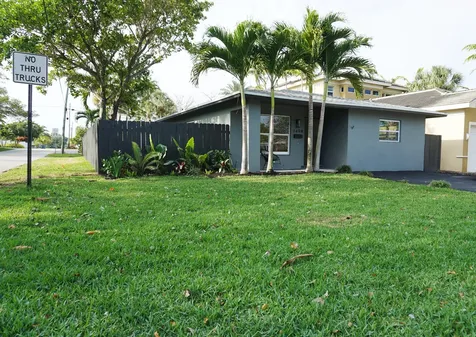 1498 NE 38th Street Oakland Park FL 33334