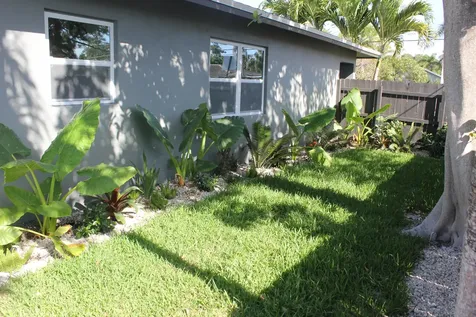 1498 NE 38th Street Oakland Park FL 33334