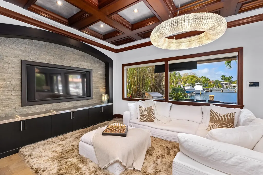 2325 NE 27th Street Lighthouse Point FL 33064