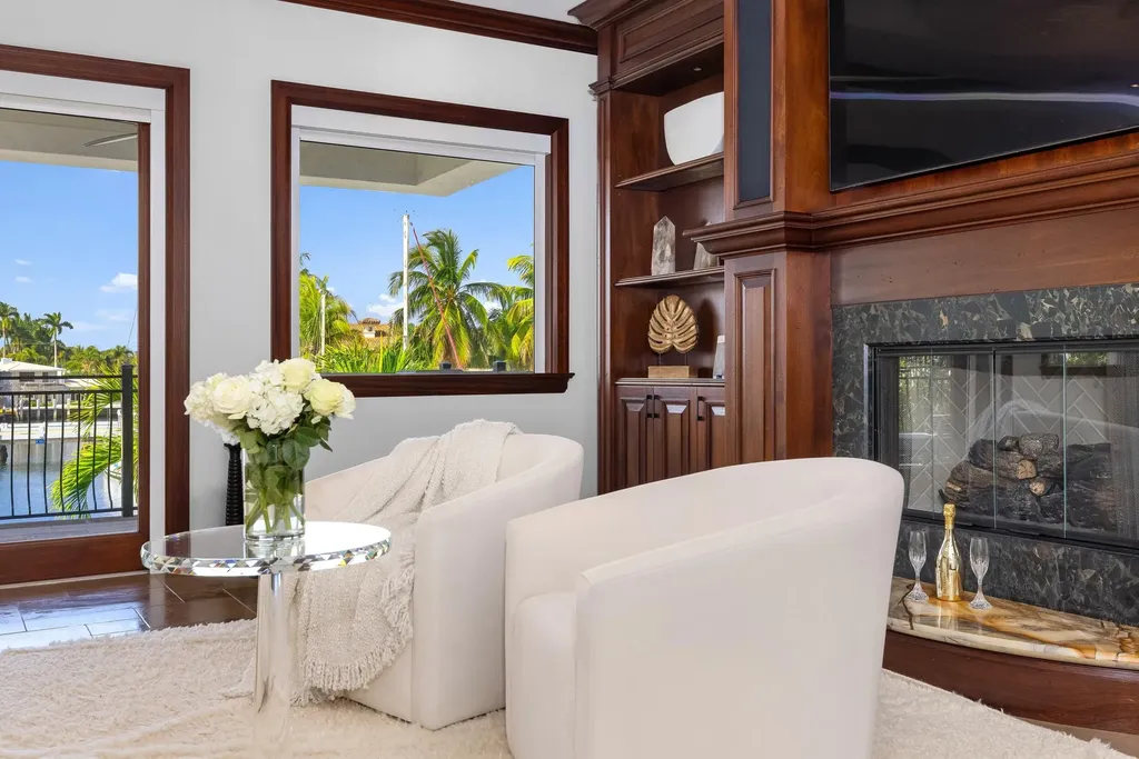 2325 NE 27th Street Lighthouse Point FL 33064