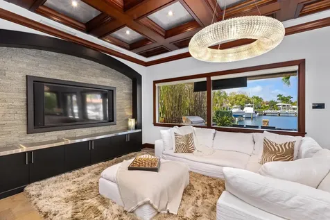 2325 NE 27th Street Lighthouse Point FL 33064
