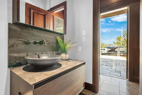 2325 NE 27th Street Lighthouse Point FL 33064