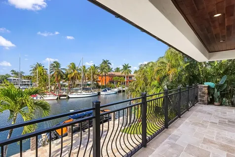 2325 NE 27th Street Lighthouse Point FL 33064