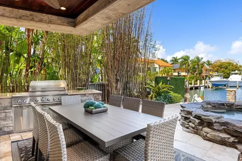2325 NE 27th Street Lighthouse Point FL 33064