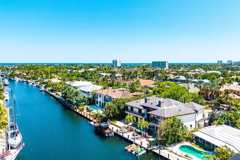 2325 NE 27th Street Lighthouse Point FL 33064