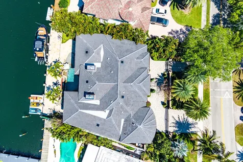 2325 NE 27th Street Lighthouse Point FL 33064