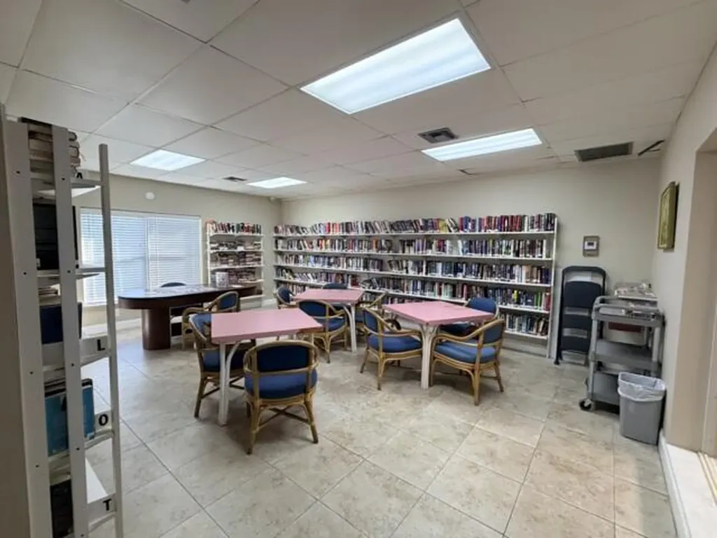 2804 E Crosley Drive E West Palm Beach FL 33415