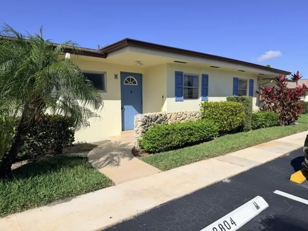 2804 E Crosley Drive E West Palm Beach FL 33415