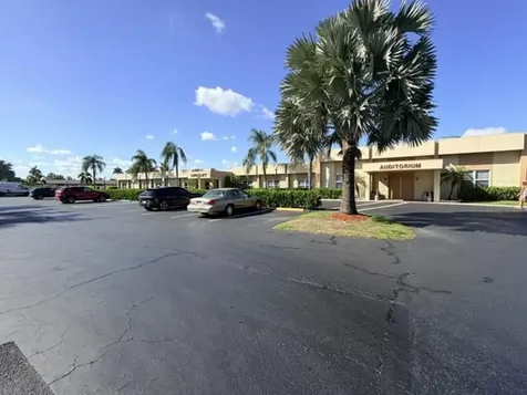 2804 E Crosley Drive E West Palm Beach FL 33415