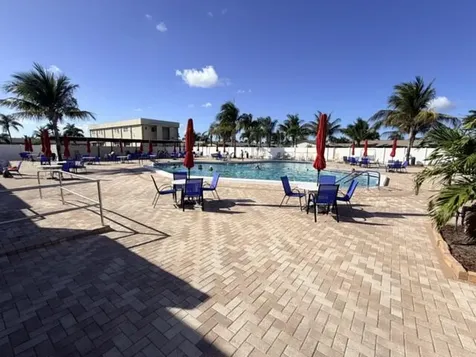 2804 E Crosley Drive E West Palm Beach FL 33415