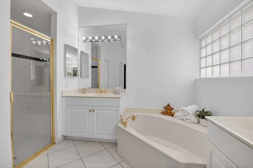 7170 Haviland Circle Boynton Beach FL 33437