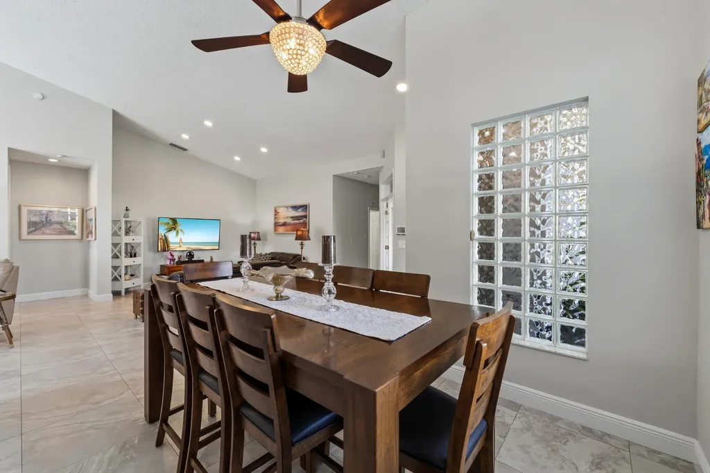 7408 Rockbridge Circle Lake Worth FL 33467