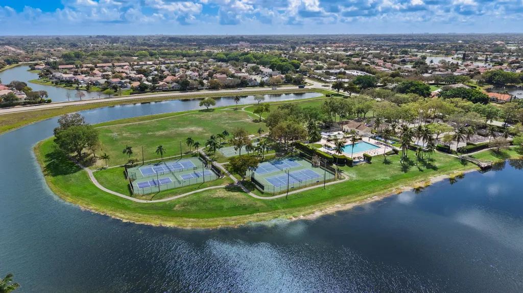 7408 Rockbridge Circle Lake Worth FL 33467