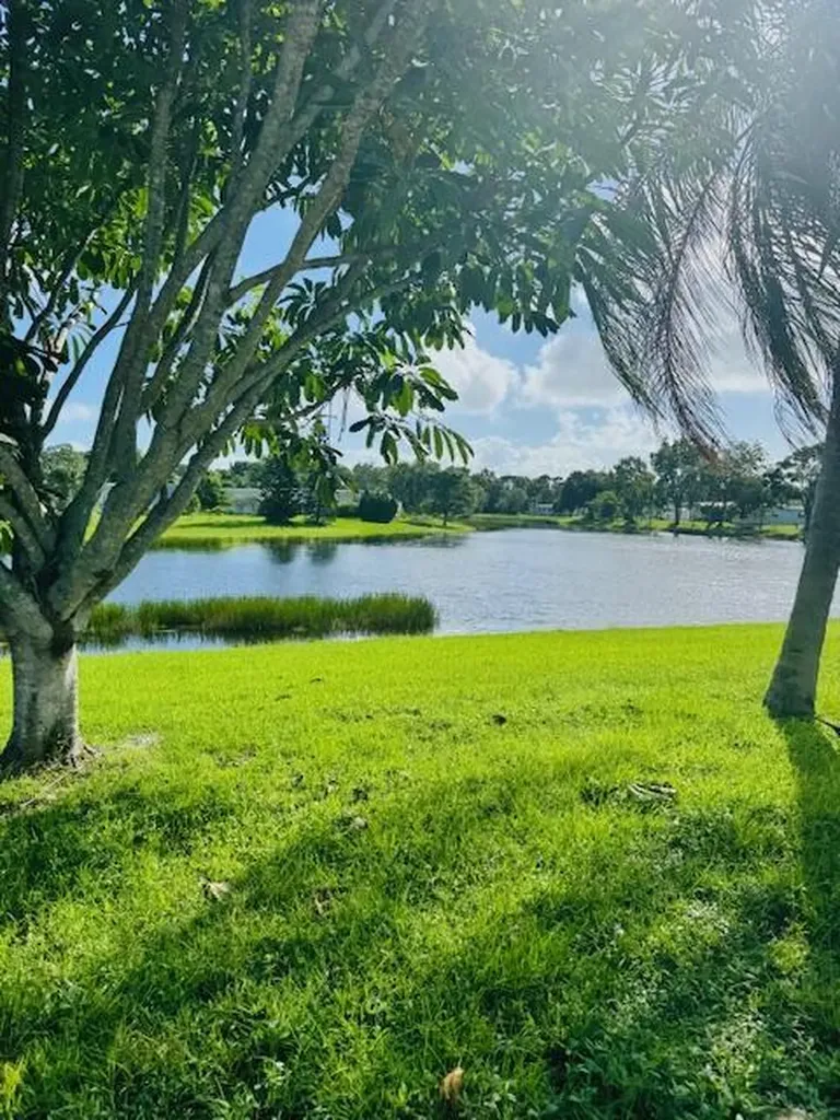 19 W Caribbean Port St Lucie FL 34952