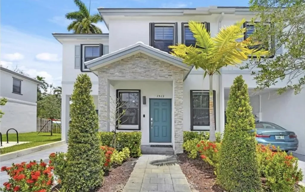 1513 SW 28th Street Fort Lauderdale FL 33315