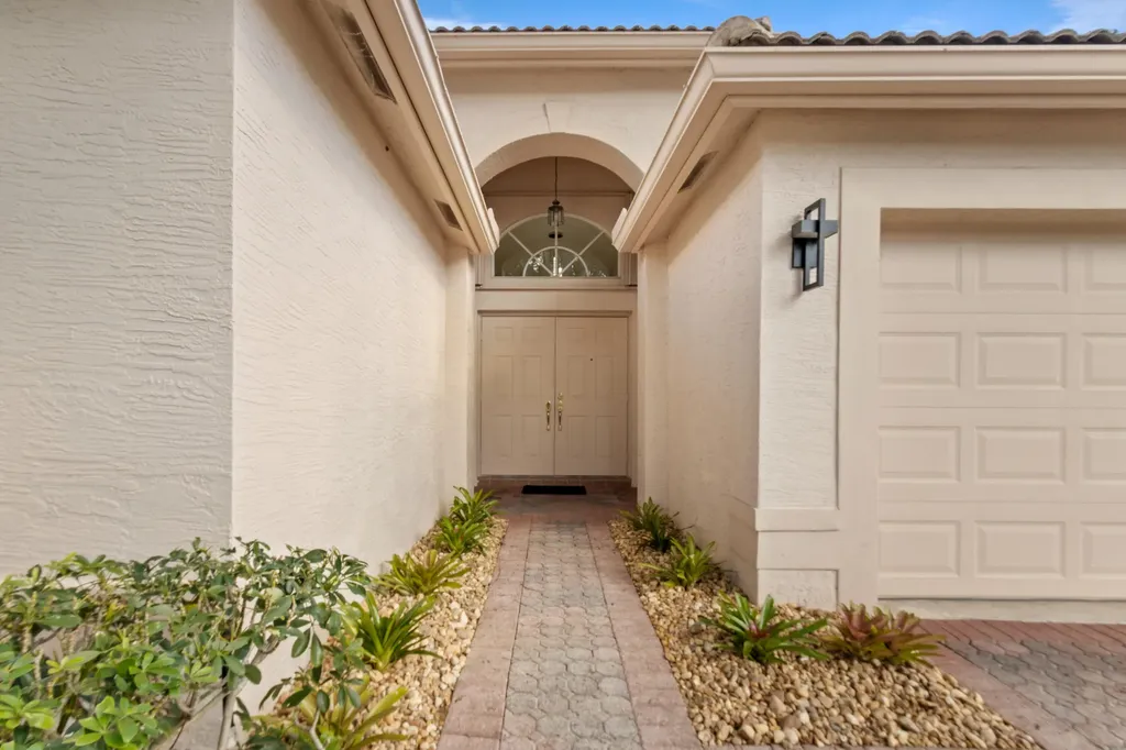 11184 Kaui Court Boynton Beach FL 33437