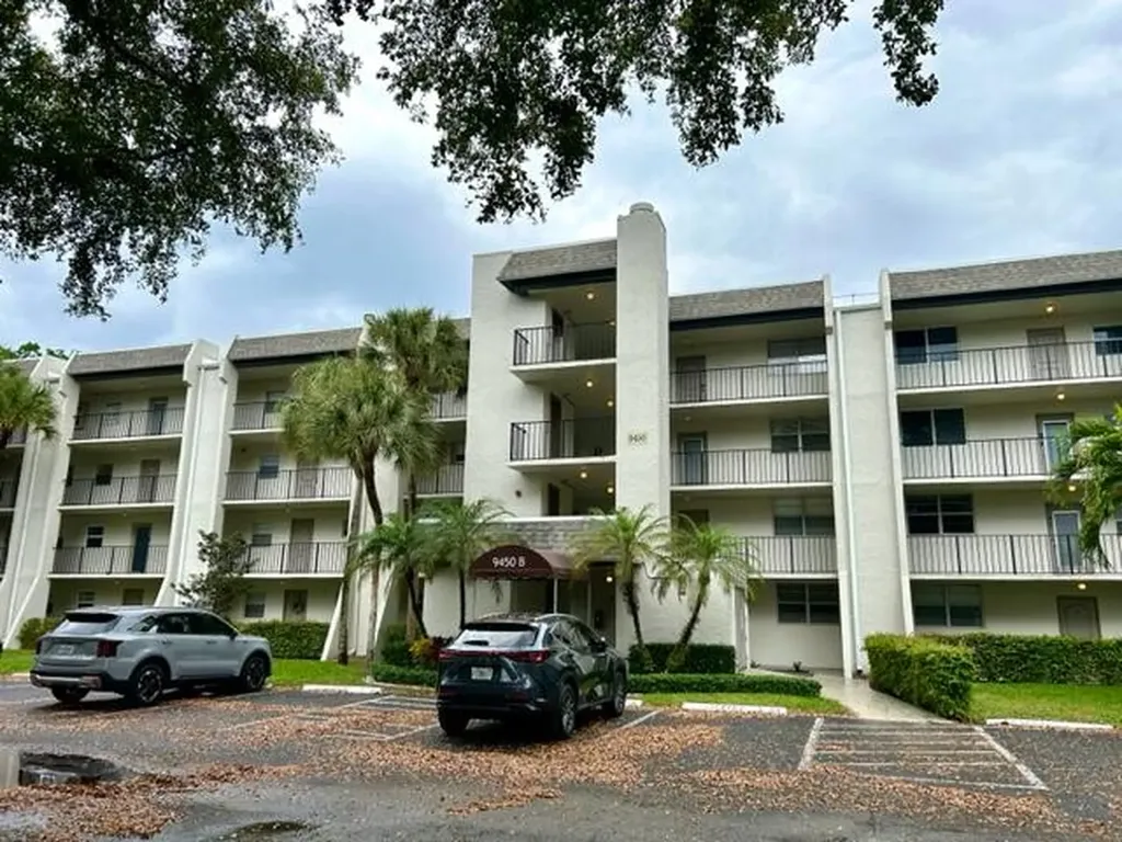 9450 Poinciana Place Davie FL 33324