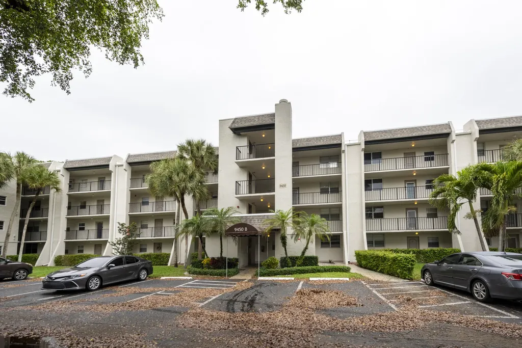 9450 Poinciana Place Davie FL 33324