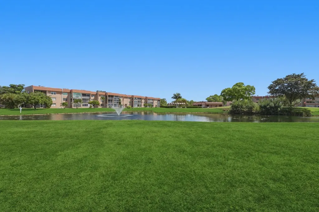 9861 Sunrise Lakes Boulevard Sunrise FL 33322
