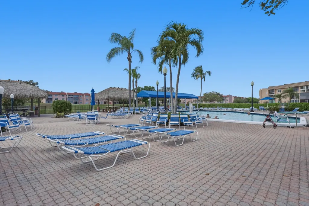 9861 Sunrise Lakes Boulevard Sunrise FL 33322
