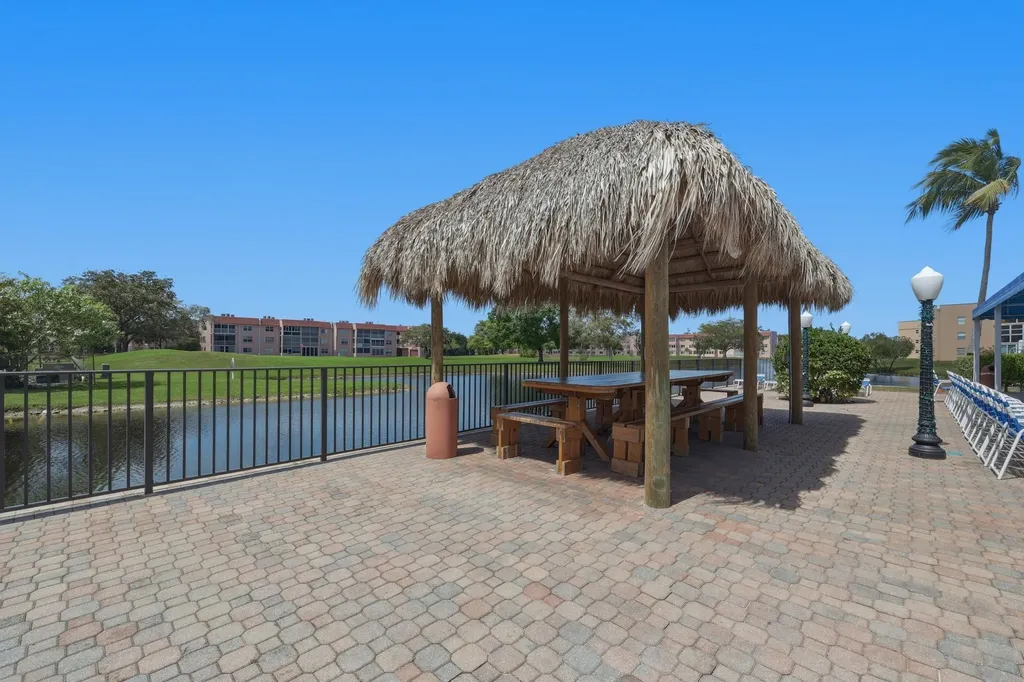 9861 Sunrise Lakes Boulevard Sunrise FL 33322