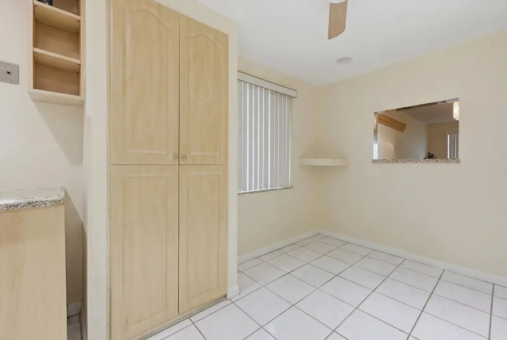 9861 Sunrise Lakes Boulevard Sunrise FL 33322