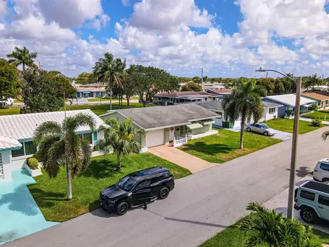 4631 NW 45th Court Tamarac FL 33319