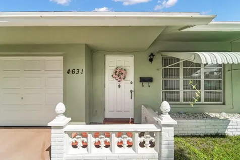 4631 NW 45th Court Tamarac FL 33319