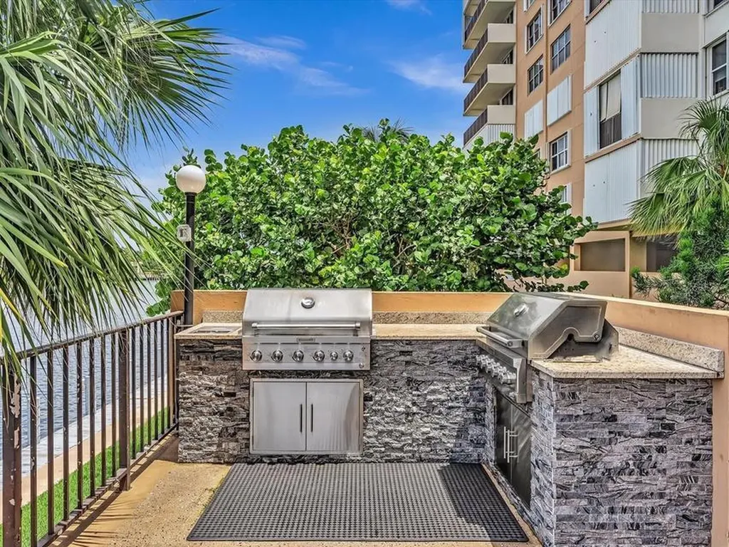 1150 Hillsboro Mile Hillsboro Beach FL 33062