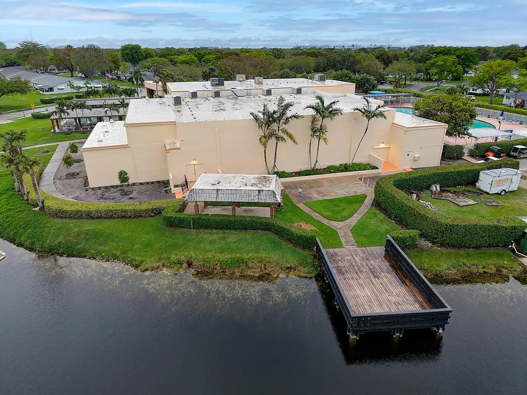 8423 NW 12th Street Plantation FL 33322
