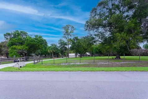 17280 Hammock Lane Port St Lucie FL 34987