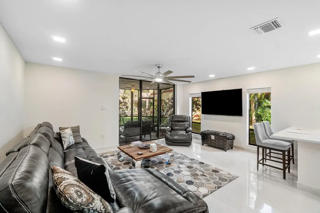 5294 10th Fairway Drive Delray Beach FL 33484