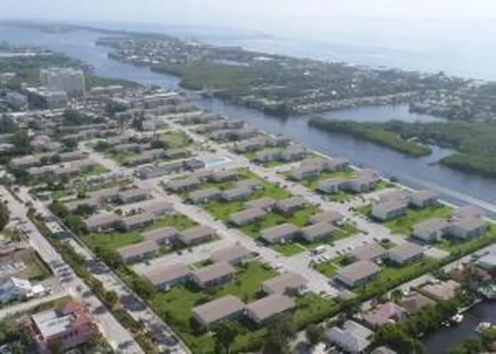 620 W Horizons W Boynton Beach FL 33435