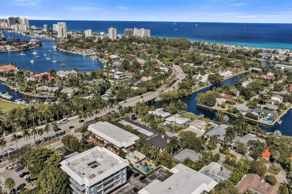 2430 SE 17th Street Fort Lauderdale FL 33316