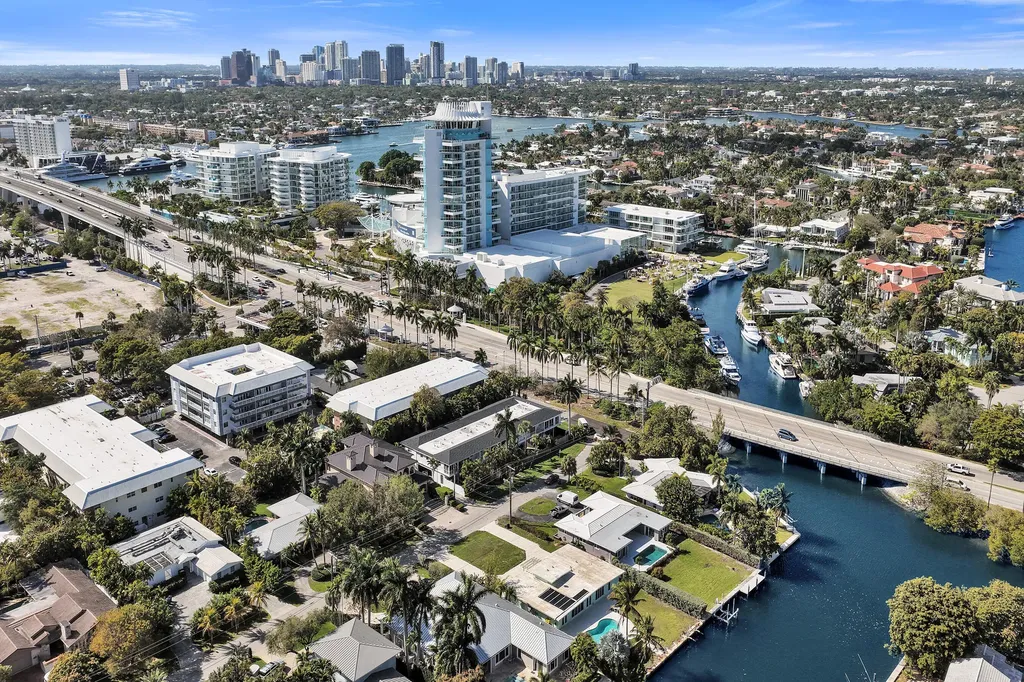 2430 SE 17th Street Fort Lauderdale FL 33316