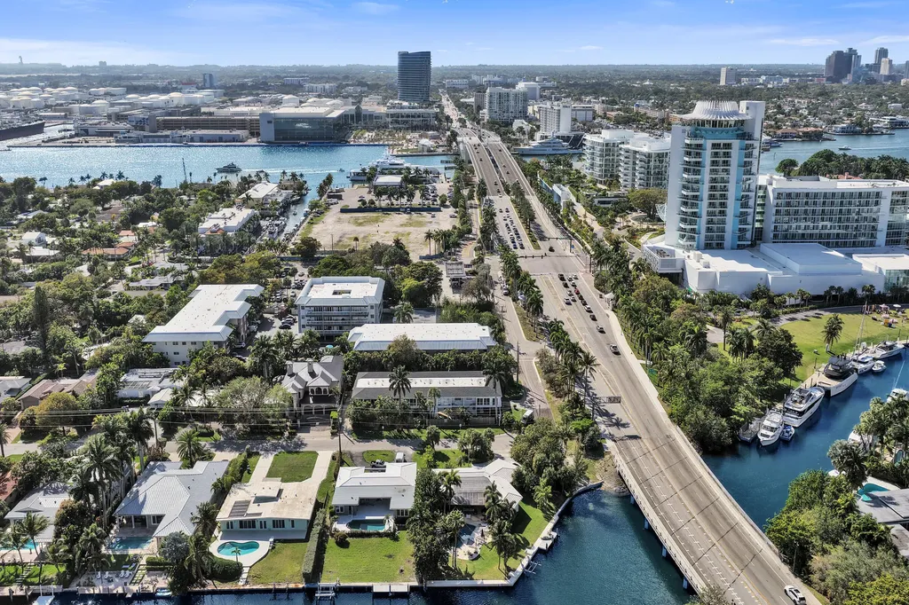 2430 SE 17th Street Fort Lauderdale FL 33316