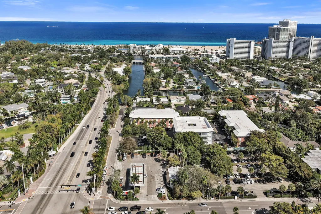 2430 SE 17th Street Fort Lauderdale FL 33316