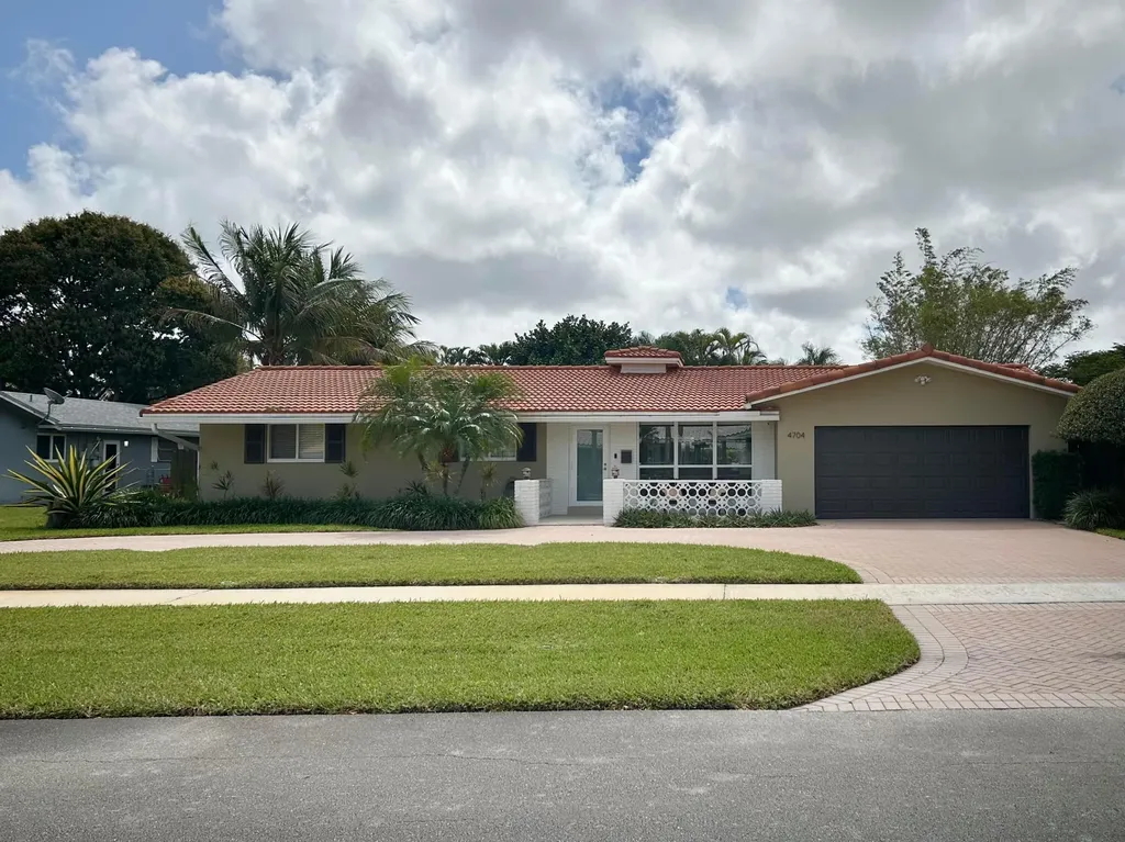 4704 Fillmore Street Hollywood FL 33021